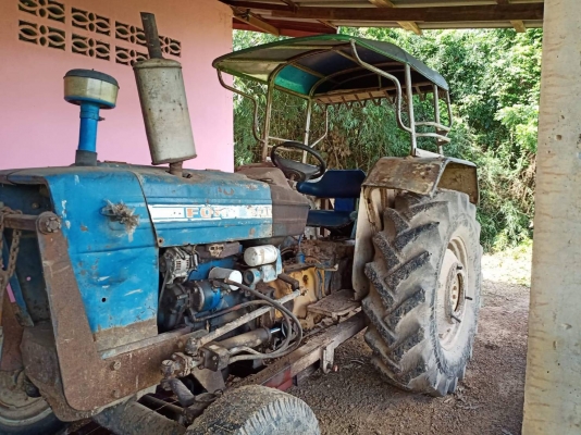 ขายด่วน รถไถ FROD 5000 ใช้งานได้ปกติ เอกสารสัญญาซื้อขาย สนใจสอบถาม 093 0764943  คุณ ตั้ม