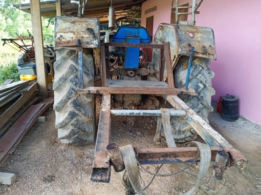 ขายด่วน รถไถ FROD 5000 ใช้งานได้ปกติ เอกสารสัญญาซื้อขาย สนใจสอบถาม 093 0764943  คุณ ตั้ม