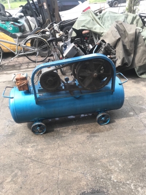 ปั้มลมติดถังIWATA ปั้มลมติดถังIWATA