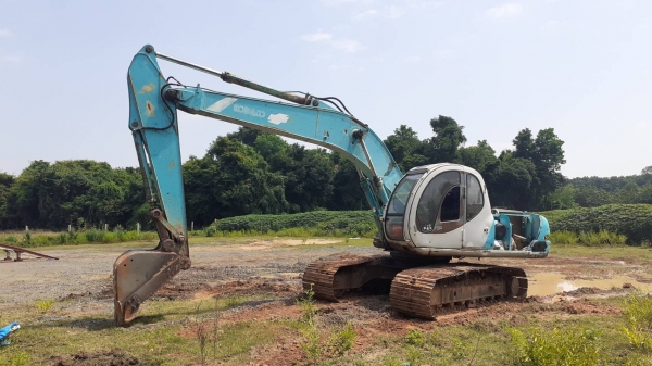 ขายด่วน KOBELCO SK200 MART 5 ธรรมดา ไฟฟ้าสมบูรณ์ โซ่ช่วงล่างดี เอวแน่น รถพร้อมใช้งาน เอกสารสัญญาซื้อขาย สนใจสอบถาม  093 0764943 คุณ ตั้ม