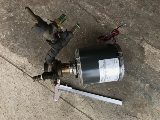 ขายปั๊ม Procon pump made in USA. ขนาด 1/3HP. 220V ไฟบ้าน หัวปั๊มทองเหลือง ใช้ในงานอุตสาหกรรมอาหาร หรือน้ำร้อนต่างๆ สภาพสวย หมุนนิ่ม หายากครับ ราคา 3,500 บาท