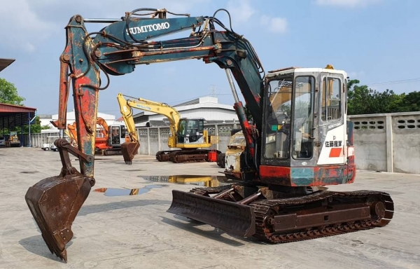 ขายด่วนรถแบคโฮขนาด7.5ตันหัวเก๋งซูมิโตโม่75F2เทียบเท่าPC75คลนโทลน้ำมันปั้มนี้วระบบไฟฟ้าครบเร็วแรงไม่โหลดเครื่อง 4สูบ อีซูซู4JB1รถนอกเพื่งนำเข้ามาใหม่จากญี่ปุ่นยังไม่ได้ใช้ในไทยเลย