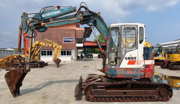 ขายด่วนรถแบคโฮขนาด7.5ตันหัวเก๋งซูมิโตโม่75F2เทียบเท่าPC75คลนโทลน้ำมันปั้มนี้วระบบไฟฟ้าครบเร็วแรงไม่โหลดเครื่อง 4สูบ อีซูซู4JB1รถนอกเพื่งนำเข้ามาใหม่จากญี่ปุ่นยังไม่ได้ใช้ในไทยเลย