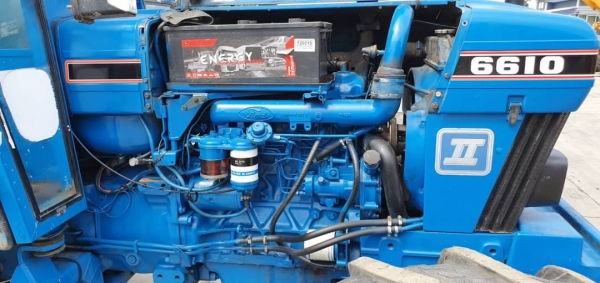ขายด่วน375,000บาทรถไถ FORD 6610 หัวเก๋ง 4WD           2เเพลา4สูบสีเดิมรถนอกเพื่งนำเข้ามาใหม่ สถาพดีพร้อมใช้