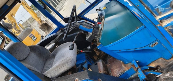 ขายด่วน375,000บาทรถไถ FORD 6610 หัวเก๋ง 4WD           2เเพลา4สูบสีเดิมรถนอกเพื่งนำเข้ามาใหม่ สถาพดีพร้อมใช้