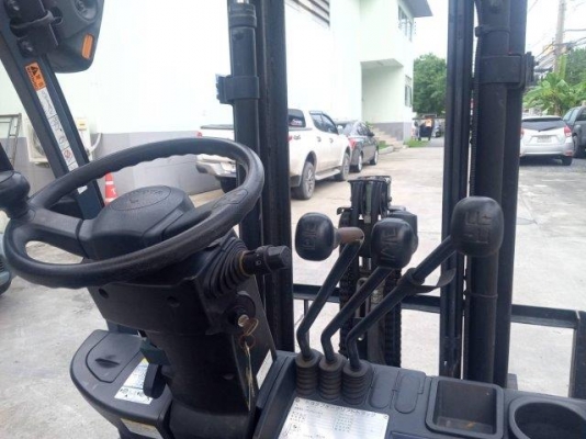 โฟล์คลิฟท์เบนซิน TOYOTA 2 - 3 ตัน
