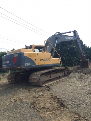 ขาย 895,000 รถแบคโฮ VOLVO EC 210 B PRIME เล่มทะเบียน ไฟฟ้าครบ เครื่องดี ปั้มแรง เอวแน่น ช่วงล่างเต็ม แอร์หนาว รถสวยพร้อมใช้ เอกสารพร้อมโอน รถอยู่ สระแก้ว 090-772-3710 090-772-3708
