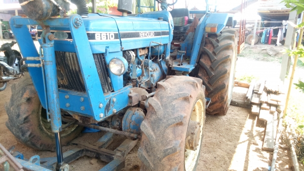 ขายฟอร์ด 6610 สองเพลา T6 พร้อมดันหน้า หางไถ เครื่องปลูกอ้อย เล่มทะเบียน