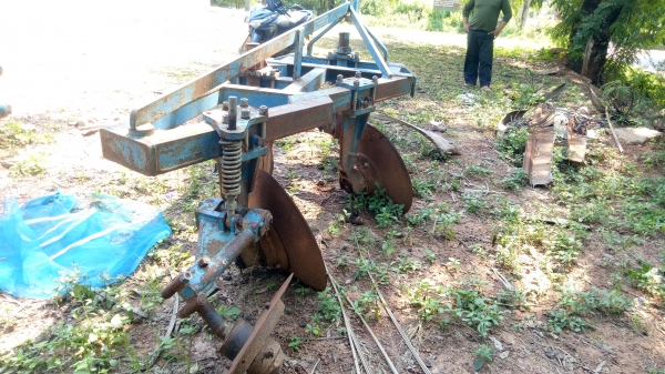 ขายฟอร์ด 6610 สองเพลา T6 พร้อมดันหน้า หางไถ เครื่องปลูกอ้อย เล่มทะเบียน