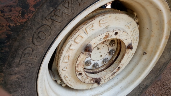 ขายฟอร์ด 6610 สองเพลา T6 พร้อมดันหน้า หางไถ เครื่องปลูกอ้อย เล่มทะเบียน