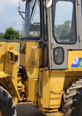 ขายรถตักล้อยาง FURUKAWA FL50-1 (เทียบเท่า WA50) (3,XXX ชั่วโมง) นำเข้าเองจากญี่ปุ่น สภาพพร้อมใช้ มีVDOการทำงานครับ ขายรถตักล้อยาง FURUKAWA FL50-1 (เทียบเท่า WA50) (3,XXX ชั่วโมง) นำเข้าเองจากญี่ปุ่น สภาพพร้อมใช้ มีVDOการทำงานครับ