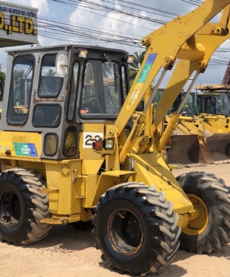 ขายรถตักล้อยาง FURUKAWA FL50-1 (เทียบเท่า WA50) (3,XXX ชั่วโมง) นำเข้าเองจากญี่ปุ่น สภาพพร้อมใช้ มีVDOการทำงานครับ ขายรถตักล้อยาง FURUKAWA FL50-1 (เทียบเท่า WA50) (3,XXX ชั่วโมง) นำเข้าเองจากญี่ปุ่น สภาพพร้อมใช้ มีVDOการทำงานครับ