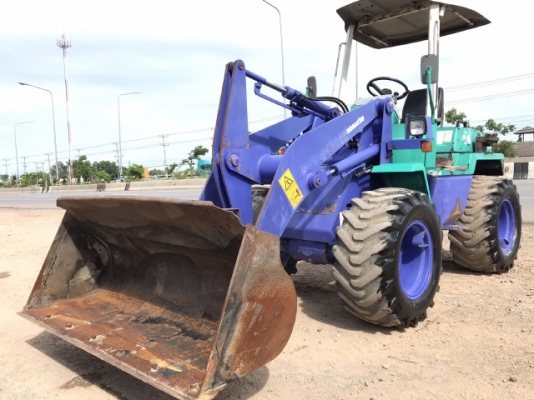 ขายรถตักล้อยาง KOMATSU WA40-3E นำเข้าเองจากญี่ปุ่น สภาพสวยพร้อมใช้ มีVDOการทำงานครับ