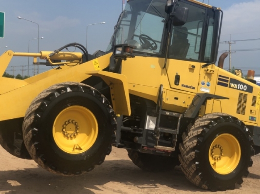 ขายรถตักล้อยาง KOMATSU WA100-6 ปี 2013 นำเข้าเองจากญี่ปุ่น สภาพสวยพร้อมใช้งาน มีVDOการทำงานครับ