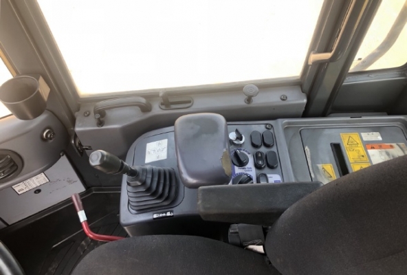 ขายรถตักล้อยาง KOMATSU WA100-6 ปี 2013 นำเข้าเองจากญี่ปุ่น สภาพสวยพร้อมใช้งาน มีVDOการทำงานครับ