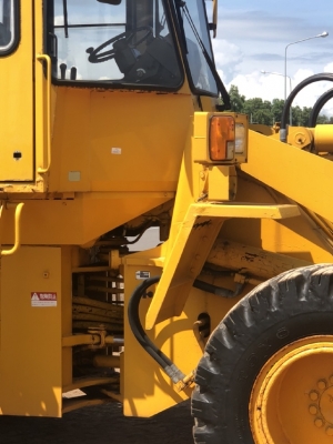 ขายรถตักล้อยาง KOMATSU WA200-1 นำเข้าเองจากญี่ปุ่น สภาพสวยพร้อมใช้ มีVDOการทำงานครับ