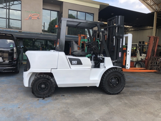 ขายรถฟอร์คลิฟท์ Nissan 5 ตัน ดีเซล ขายรถฟอร์คลิฟท์ Nissan 5 ตัน ดีเซล