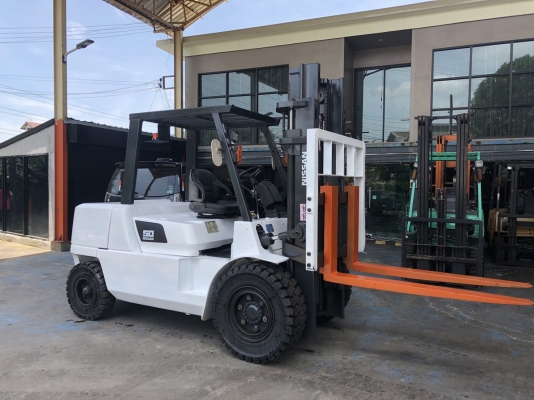 ขายรถฟอร์คลิฟท์ Nissan 5 ตัน ดีเซล