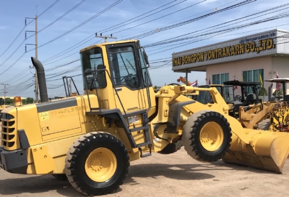 ขายรถตักล้อยาง KOMATSU WA200-3E แขนยาวพิเศษ รถนอกนำเข้าจากญี่ปุ่น สภาพสวยพร้อมใช้ มีVDOการทำงานครับ