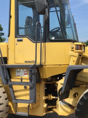 ขายรถตักล้อยาง KOMATSU WA200-3E แขนยาวพิเศษ รถนอกนำเข้าจากญี่ปุ่น สภาพสวยพร้อมใช้ มีVDOการทำงานครับ