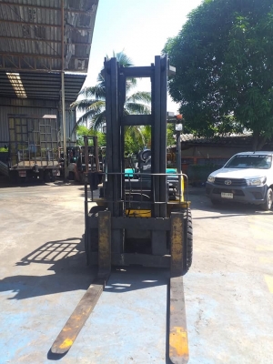 ขายKomat’su ขนาด 5 ตัน เสา 4 เมตร ดีเซล ขายKomat’su ขนาด 5 ตัน เสา 4 เมตร ดีเซล