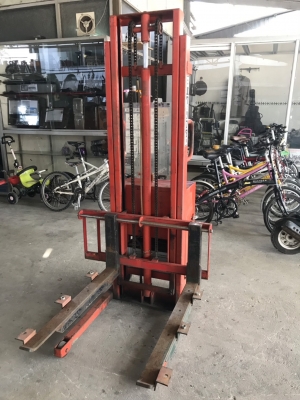 ลิฟท์ยกของ O.P.K