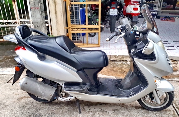 ขายบิ๊กสกูตเตอร์ KYMCO 250