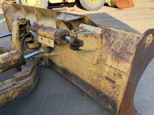 รถดันดิน D4H จากญี่ปุ่น 2,700ชม. สภาพดีๆ โทร. 092-9299942 ธีรเทพ รถดันดิน D4H จากญี่ปุ่น 2,700ชม. สภาพดีๆ โทร. 092-9299942 ธีรเทพ