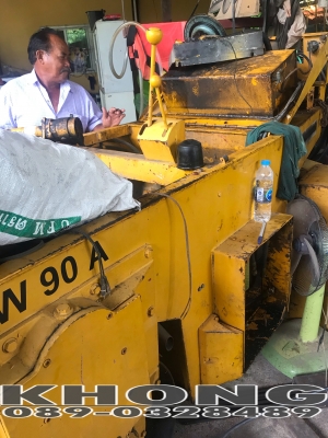 ขายด่วน รถบดbomag bw90A สั่นสะเทือน รถมีใบประมูลกรมทาง อุปกรณ์ ขาดไดสตาร์ท ไดชาร์จ ขาย 90000 บาท