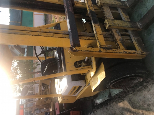 ขายด่วน รถฟอร์คลิฟ komatsu GD20 2ตัน เบนซิล เสา4ม เครือง ปั้มดี ขายเพียง 75000 บาท