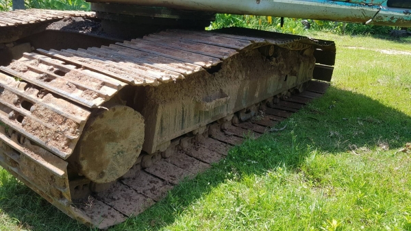 ขายด่วน KOBELCO SK200 MART 5 ธรรมดา ไฟฟ้าสมบูรณ์ ช่วงล่างสวย เครื่องปั้มดี เอวแน่น เฟรมสวยไม่ผุ รถพร้อมทำงานเลยครับ เอกสารสัญญาซื้อขาย สนใจสอบถาม  093-0764943 คุณ ตั้ม