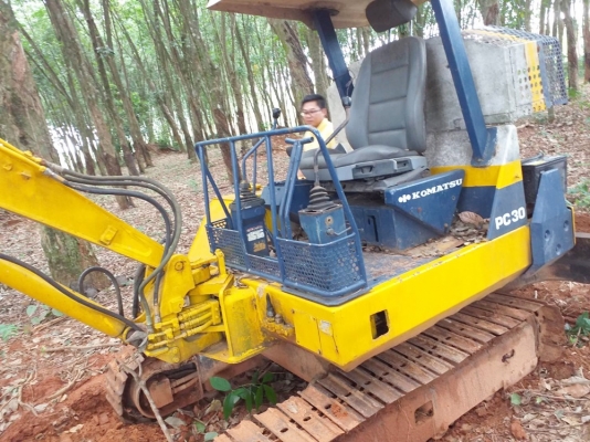 ขายรถแม็คโคร KOMATSU-PC30 เครื่อง 3สูบแน่นมากๆสวยๆๆ