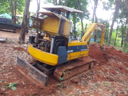 ขายรถแม็คโคร KOMATSU-PC30 เครื่อง 3สูบแน่นมากๆสวยๆๆ