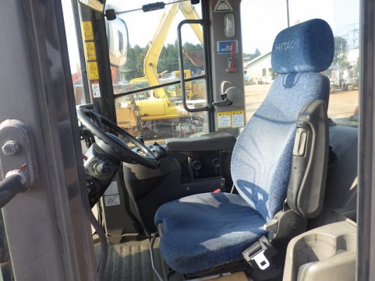 ขายรถตัก ยี่ห้อ Hitachi รุ่น ZW180