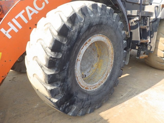 ขายรถตัก ยี่ห้อ Hitachi รุ่น ZW180