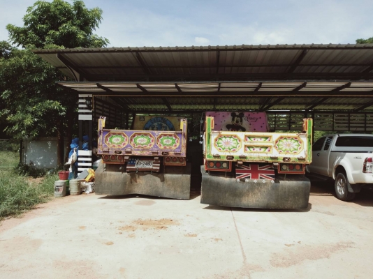 ขายรถแม็คโครพร้อมเทลเลอร์ และรถดั้ม2คันถ้าซื้อแยกได้ครับ