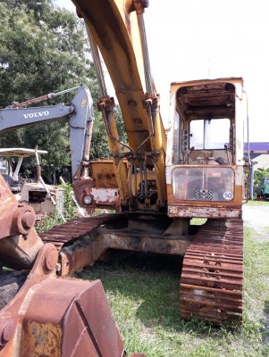ขายรถแม็คโคร KOMATSU-PC200-2 ขายตามสภาพ