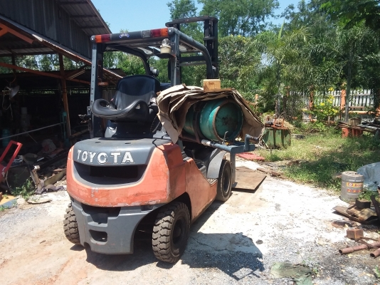 ขายรถโฟล์คลิฟท์ขนาดยก 3 ตัน Toyota ขายรถโฟล์คลิฟท์ขนาดยก 3 ตัน Toyota