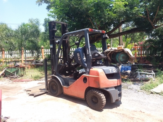 ขายรถโฟล์คลิฟท์ขนาดยก 3 ตัน Toyota ขายรถโฟล์คลิฟท์ขนาดยก 3 ตัน Toyota