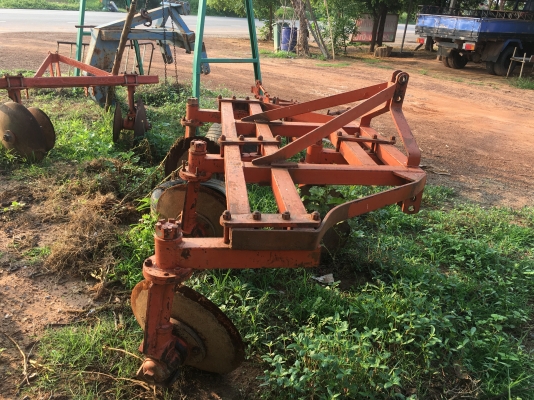 ขายผานยกร่องคู่ใส่รถไถ55แรงขึ้นไป