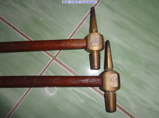 ขายค้อนเคาะรอยเชื่อมเป็นทองเหลือง งานเก่ามี2ตัวขายเหมา650