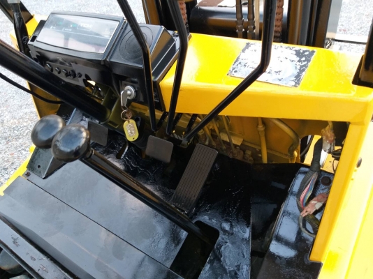 ขายรถยก TCM FD25 Z2S เครื่องดีเซล C240 เสาสูง 4 เมตร งาเท ยกได้ 2.5 ตัน เกียร์ธรรมดา ล้อหน้าคู่ รถนอกนำเข้า ติดต่อ 063-5628992