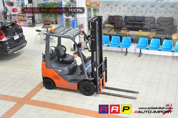 ขายรถโฟล์คลิฟท์มือสอง TOYOTA รุ่น 8FG15-33712 นำเข้าจากประเทศญี่ปุ่น 100\% ไม่เคยใช้งานในไทย