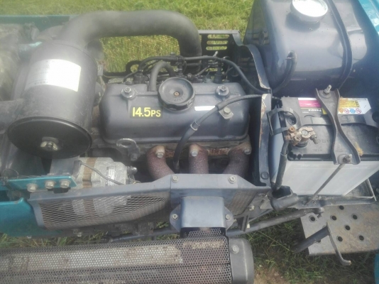 รถไถ พร้อมชุดตัดหญ้าและโรตารี่ รถไถ พร้อมชุดตัดหญ้าและโรตารี่