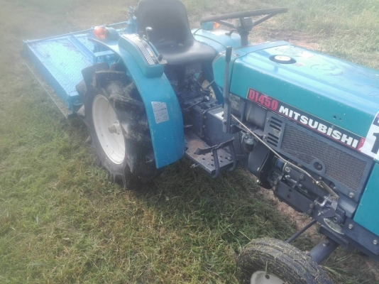 รถไถ พร้อมชุดตัดหญ้าและโรตารี่ รถไถ พร้อมชุดตัดหญ้าและโรตารี่