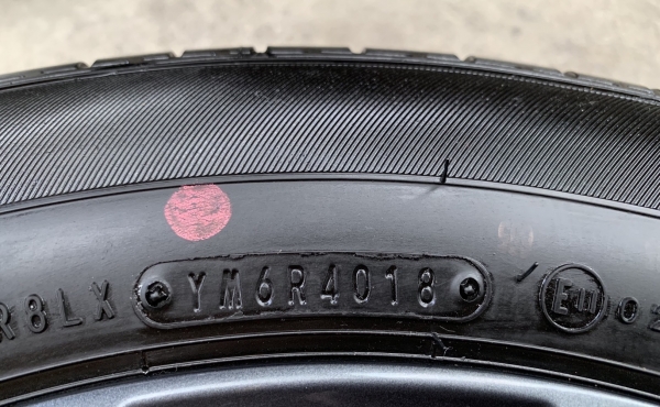 ล้อแม็ก Mazda 2 ขอบ 15 สีดำ มิดไนท์ พร้อมยาง 185-65-15 Dunlop ปลายปี 18 สภาพน้องๆป้ายแดง