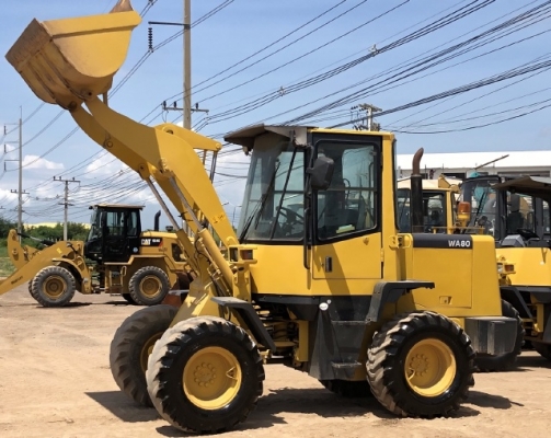 ขายรถตักล้อยาง KOMATSU WA80-3 นำเข้าเองจากญี่ปุ่น สภาพสวยพร้อม มีVDOการทำงานครับ