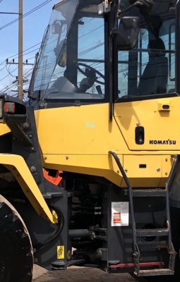 ขายรถตักล้อยาง KOMATSU WA270-6 ปี 2012 นำเข้าเองจากญี่ปุ่น สภาพสวยพร้อมใช้งาน มีVDOการทำงานครับ