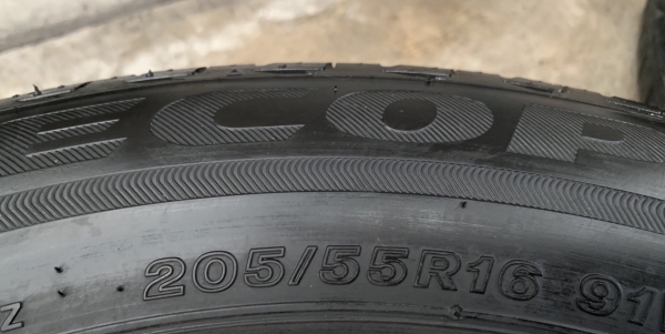ยางน้องๆป้ายแดง 205-55-16 Bridgestone ปลายปี 18 ดอกยางเต็มๆ ยางน้องๆป้ายแดง 205-55-16 Bridgestone ปลายปี 18 ดอกยางเต็มๆ
