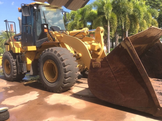 ขายด่วน. รถตักล้อยาง CAT 950 H สภาพดีมาก. ติดต่อด่วน. 0910617179